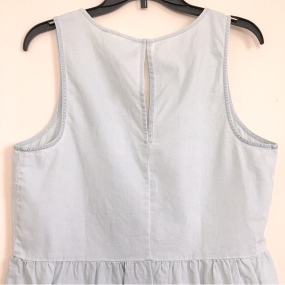BCBGeneration Light Chambray V-neck Sleeveless Flounce Hem Top Blouse - Picture 8 of 14